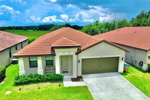 Villa ou maison à Kissimmee, Floride 4 chambres, 213.3 m2 № 2427332