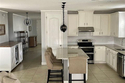 Villa ou maison à vendre à Kissimmee, Floride: 4 chambres, 213.3 m2 № 2427332 - photo 3