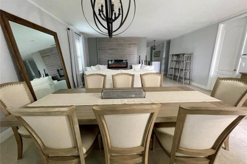Villa ou maison à vendre à Kissimmee, Floride: 4 chambres, 213.3 m2 № 2427332 - photo 18