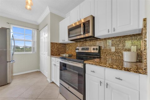 Condo in Aventura, Florida, 3 bedrooms  № 1858940 - photo 10
