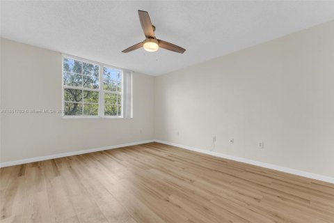 Condo in Aventura, Florida, 3 bedrooms  № 1858940 - photo 24