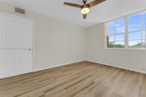 Condo in Aventura, Florida, 3 bedrooms  № 1858940 - photo 22