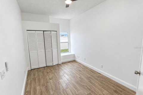 Villa ou maison à vendre à Orlando, Floride: 4 chambres, 160.35 m2 № 2388883 - photo 13