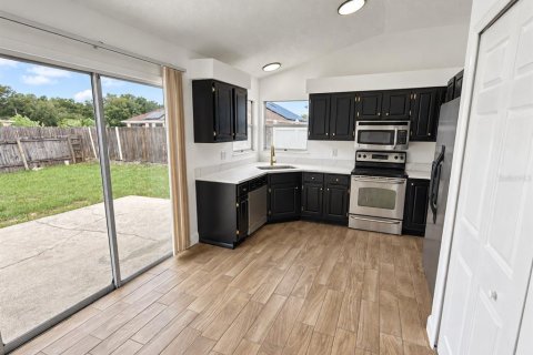 Villa ou maison à vendre à Orlando, Floride: 4 chambres, 160.35 m2 № 2388883 - photo 14