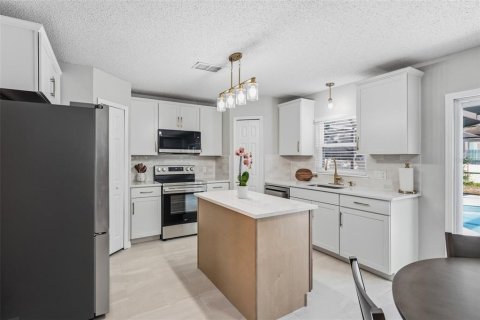 Villa ou maison à vendre à Ocoee, Floride: 4 chambres, 200.3 m2 № 2418989 - photo 10