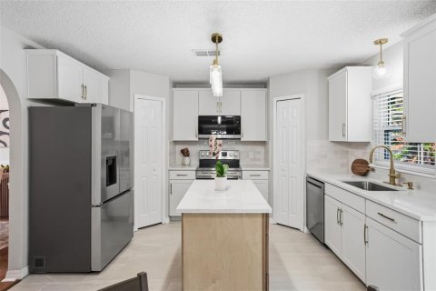 Villa ou maison à vendre à Ocoee, Floride: 4 chambres, 200.3 m2 № 2418989 - photo 12