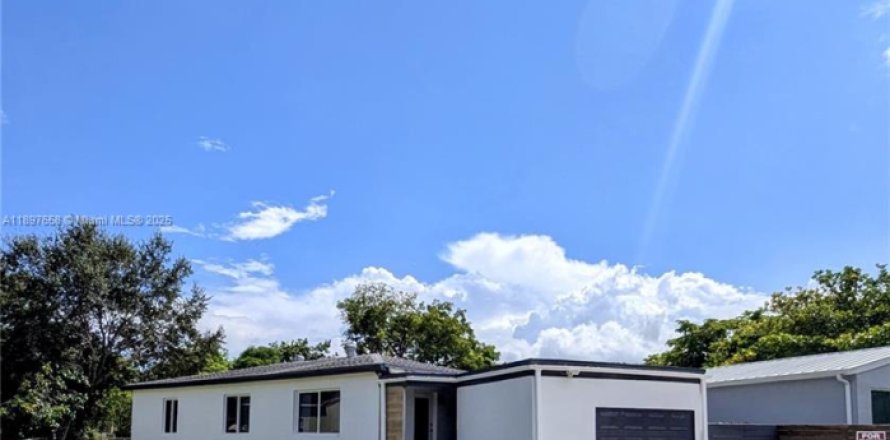 Дом в Норт-Майами, Флорида 3 спальни, 88.72м2 № 1948864