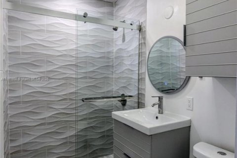 Снять в аренду виллу или дом в Норт-Майами, Флорида 3 спальни, 88.72м2, № 1948864 - фото 8