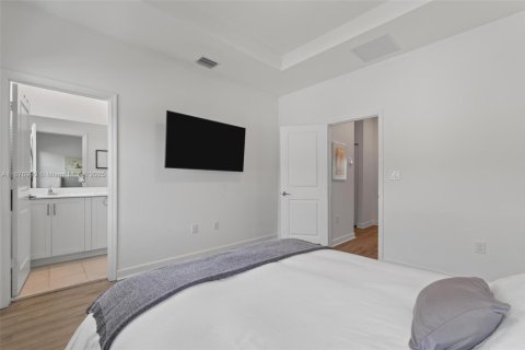 Купить таунхаус в Майами, Флорида 3 спальни, 128.02м2, № 2034183 - фото 23