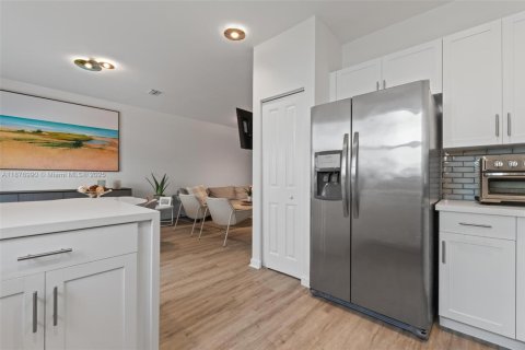 Купить таунхаус в Майами, Флорида 3 спальни, 128.02м2, № 2034183 - фото 16