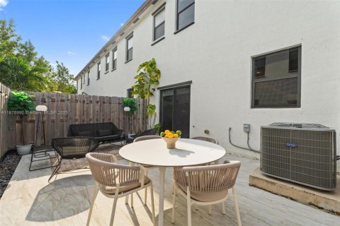 Купить таунхаус в Майами, Флорида 3 спальни, 128.02м2, № 2034183 - фото 18