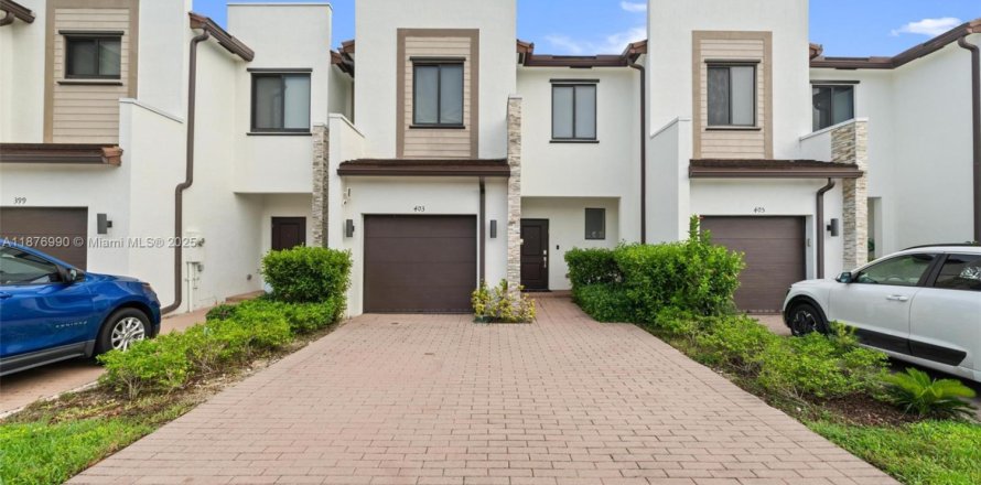 Таунхаус в Майами, Флорида 3 спальни, 128.02м2 № 2034183