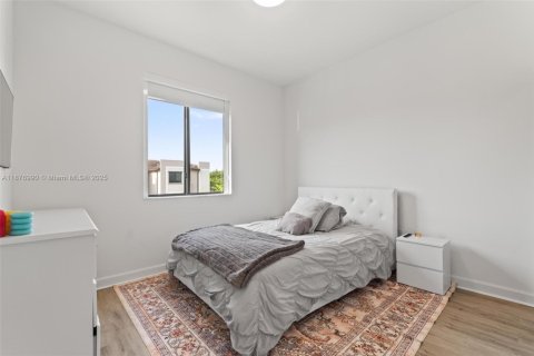 Купить таунхаус в Майами, Флорида 3 спальни, 128.02м2, № 2034183 - фото 29