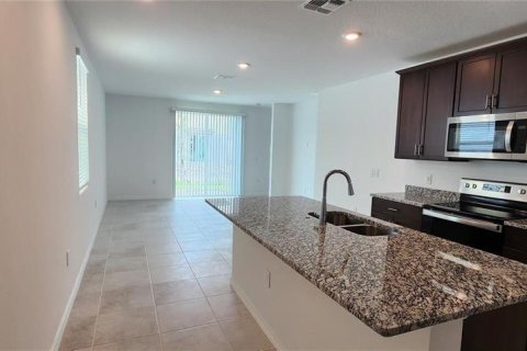 Villa ou maison à louer à Winter Haven, Floride: 3 chambres, 116.59 m2 № 2437310 - photo 4
