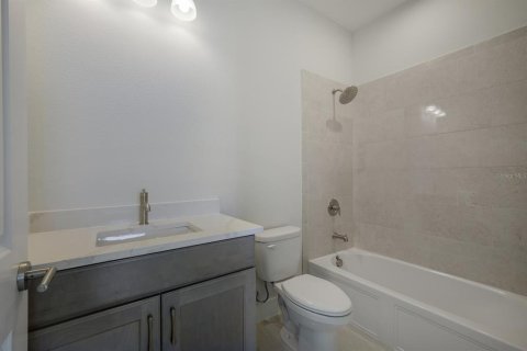 Townhouse in Bradenton, Florida 2 bedrooms, 273.23 sq.m. № 605168 - photo 23