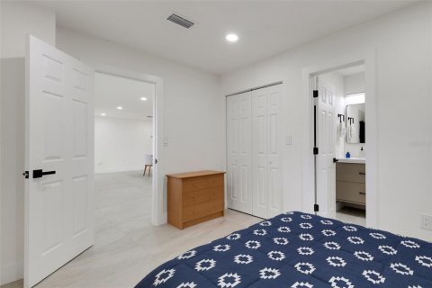 House in Palmetto, Florida 4 bedrooms, 212.19 sq.m. № 1868850 - photo 24