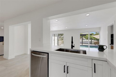 House in Palmetto, Florida 4 bedrooms, 212.19 sq.m. № 1868850 - photo 9