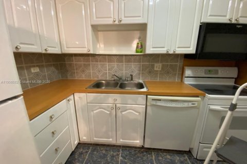 Купить кондоминиум в Лодерхилл, Флорида 1 спальня, 74.32м2, № 2012916 - фото 29