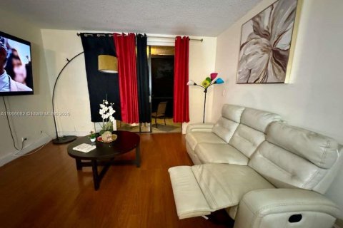 Купить кондоминиум в Лодерхилл, Флорида 1 спальня, 74.32м2, № 2012916 - фото 26