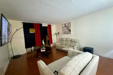 Купить кондоминиум в Лодерхилл, Флорида 1 спальня, 74.32м2, № 2012916 - фото 25