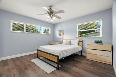 House in Clearwater, Florida 4 bedrooms, 181.44 sq.m. № 1847966 - photo 13
