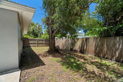 House in Clearwater, Florida 4 bedrooms, 181.44 sq.m. № 1847966 - photo 22