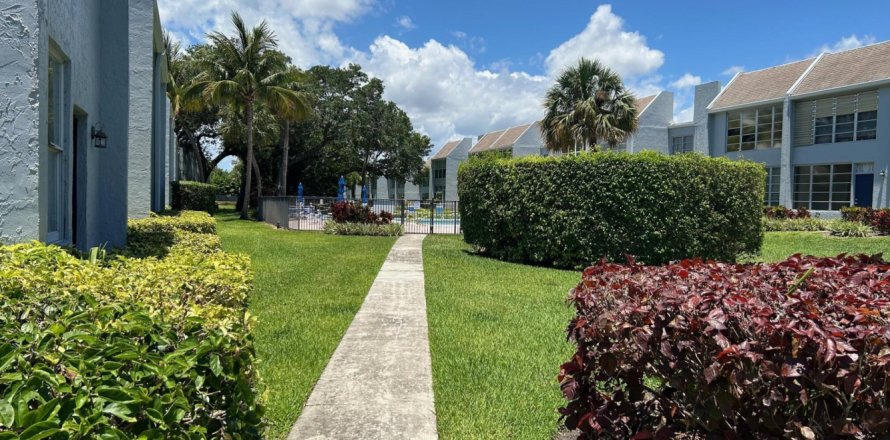 Condominio en Delray Beach, Florida, 2 dormitorios № 1186440