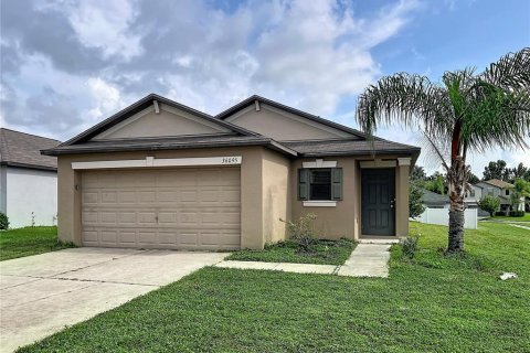 House in Zephyrhills, Florida 3 bedrooms, 135.73 sq.m. № 2266998