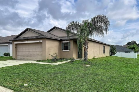 House in Zephyrhills, Florida 3 bedrooms, 135.73 sq.m. № 2266998 - photo 4