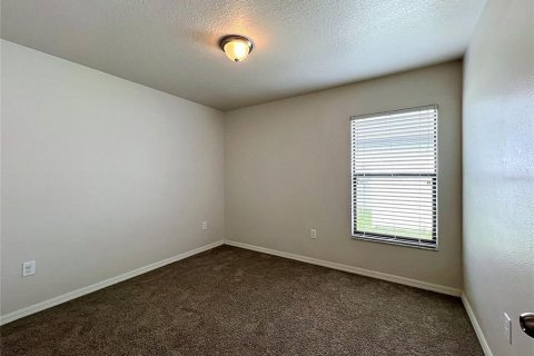 House in Zephyrhills, Florida 3 bedrooms, 135.73 sq.m. № 2266998 - photo 23