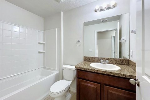 House in Zephyrhills, Florida 3 bedrooms, 135.73 sq.m. № 2266998 - photo 20