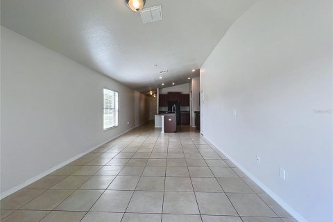 House in Zephyrhills, Florida 3 bedrooms, 135.73 sq.m. № 2266998 - photo 14