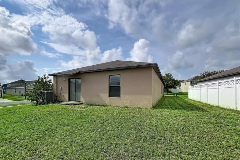 House in Zephyrhills, Florida 3 bedrooms, 135.73 sq.m. № 2266998 - photo 27