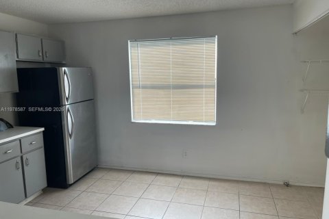 Condominio en venta en Tamarac, Florida, 3 dormitorios, 117.34 m2 № 2044455 - foto 6