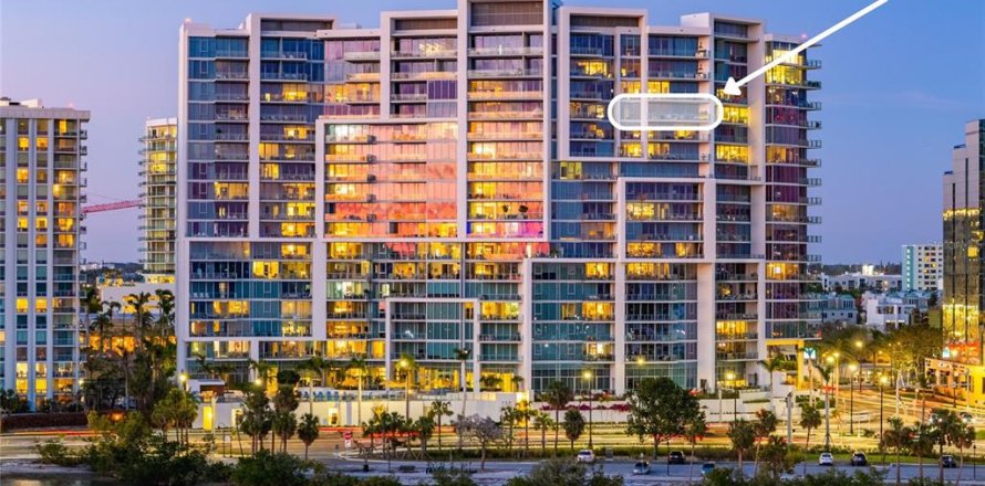 Condo in Sarasota, Florida, 2 bedrooms № 1904907