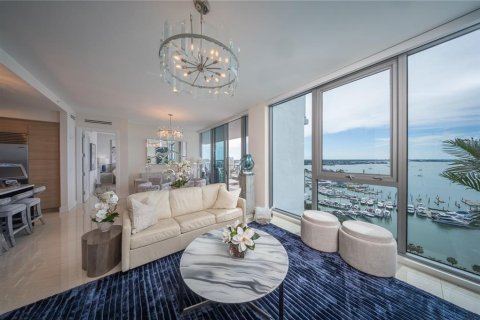 Condo in Sarasota, Florida, 2 bedrooms  № 1904907 - photo 16