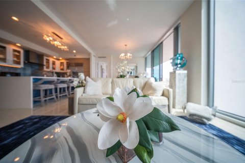 Condo in Sarasota, Florida, 2 bedrooms  № 1904907 - photo 18