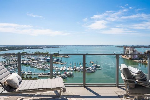 Condo in Sarasota, Florida, 2 bedrooms  № 1904907 - photo 6