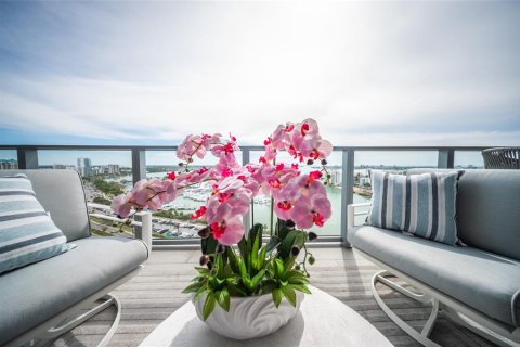Condo in Sarasota, Florida, 2 bedrooms  № 1904907 - photo 5