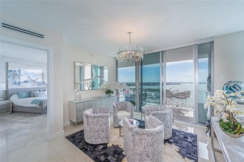 Condo in Sarasota, Florida, 2 bedrooms  № 1904907 - photo 20
