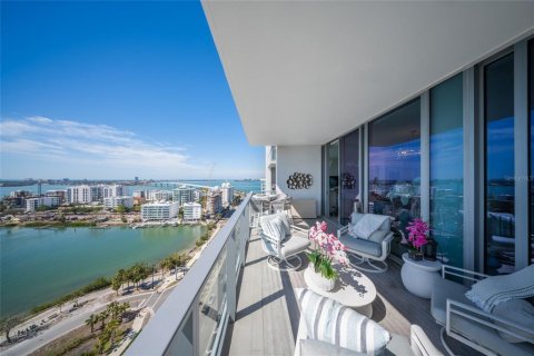 Condo in Sarasota, Florida, 2 bedrooms  № 1904907 - photo 4