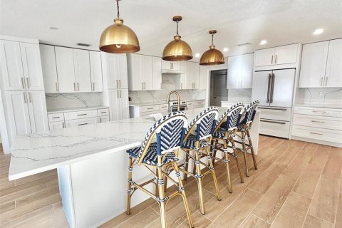 Casa en alquiler en North Redington Beach, Florida, 4 dormitorios, 252.23 m2 № 1677242 - foto 6