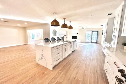 Casa en alquiler en North Redington Beach, Florida, 4 dormitorios, 252.23 m2 № 1677242 - foto 5