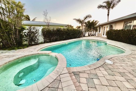 Casa en alquiler en North Redington Beach, Florida, 4 dormitorios, 252.23 m2 № 1677242 - foto 22