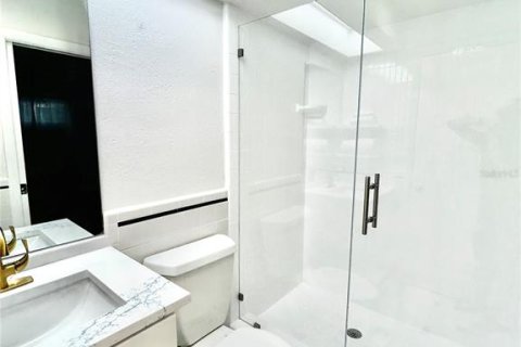 Casa en alquiler en North Redington Beach, Florida, 4 dormitorios, 252.23 m2 № 1677242 - foto 15