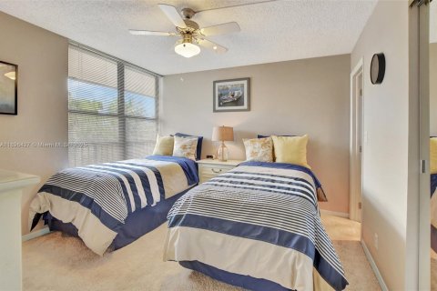Condo in Boca Raton, Florida, 2 bedrooms  № 1948019 - photo 17