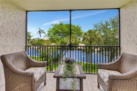 Condo in Boca Raton, Florida, 2 bedrooms  № 1948019 - photo 1
