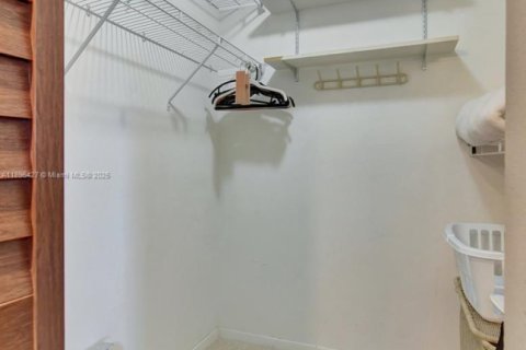 Condo in Boca Raton, Florida, 2 bedrooms  № 1948019 - photo 16