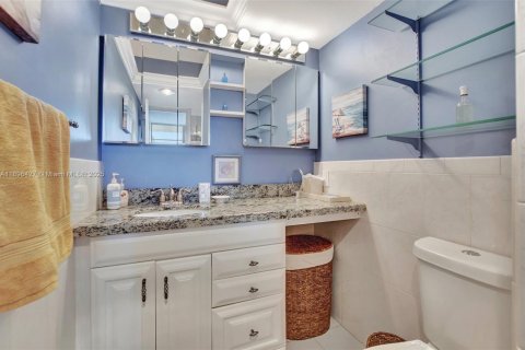Condo in Boca Raton, Florida, 2 bedrooms  № 1948019 - photo 19