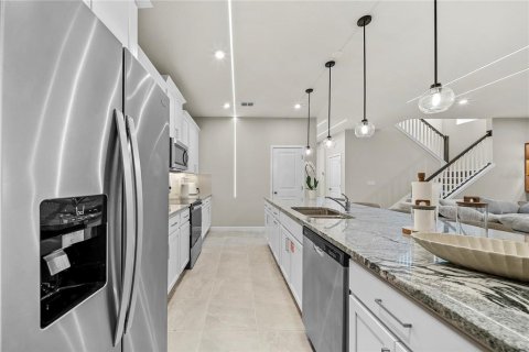 Villa ou maison à vendre à Kissimmee, Floride: 6 chambres, 279.54 m2 № 2416899 - photo 12